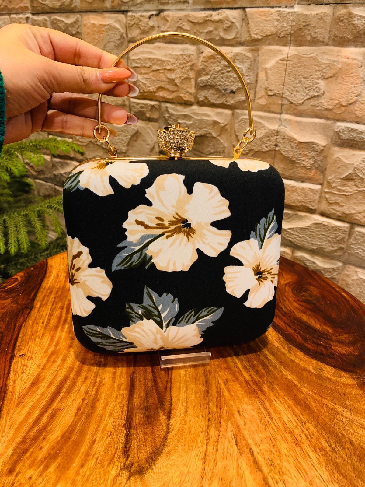 Stylish Women's Clutches