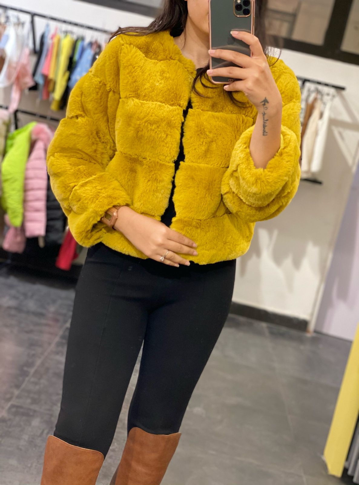 Fur Coats without collar