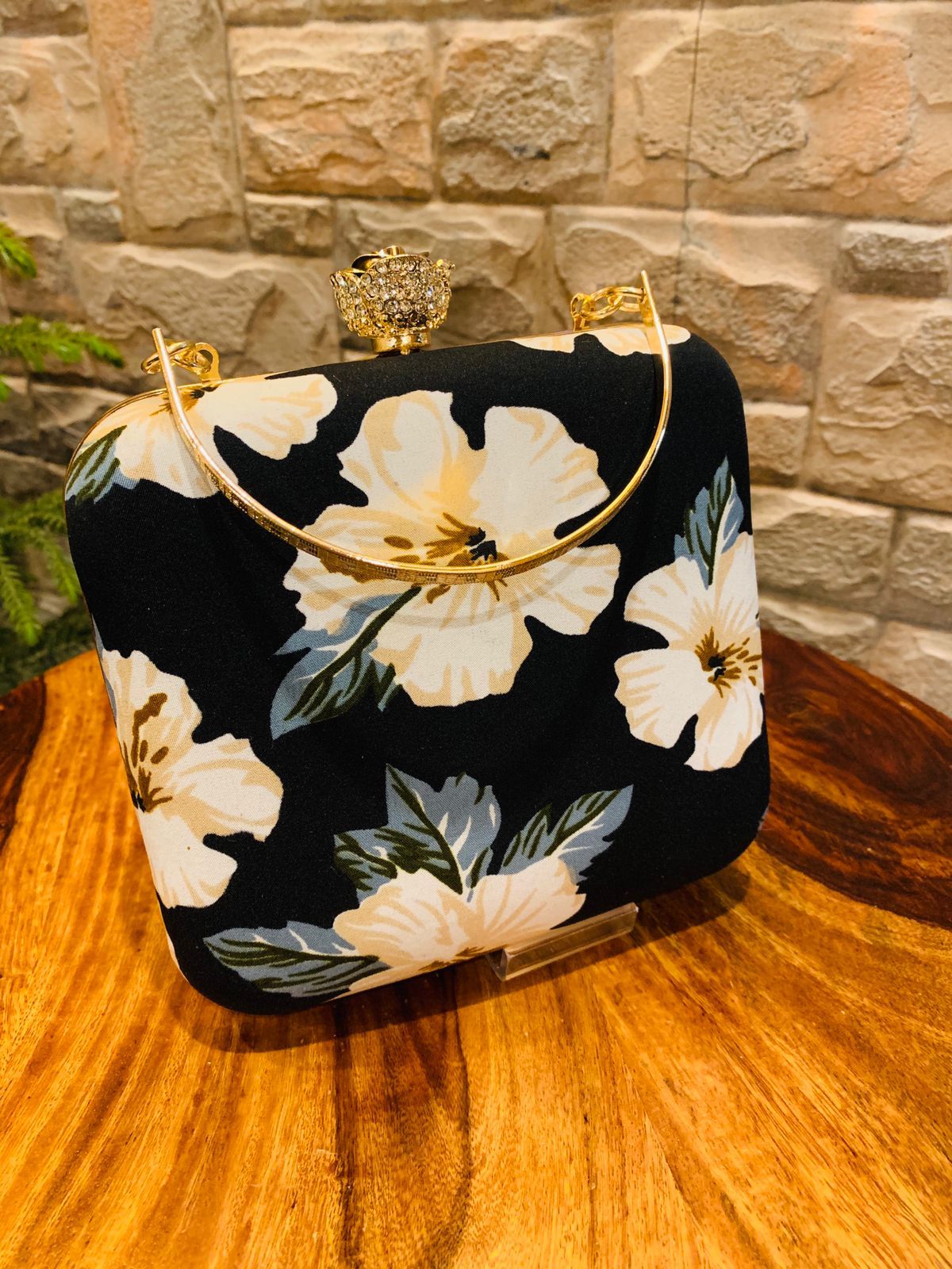 Stylish Women's Clutches