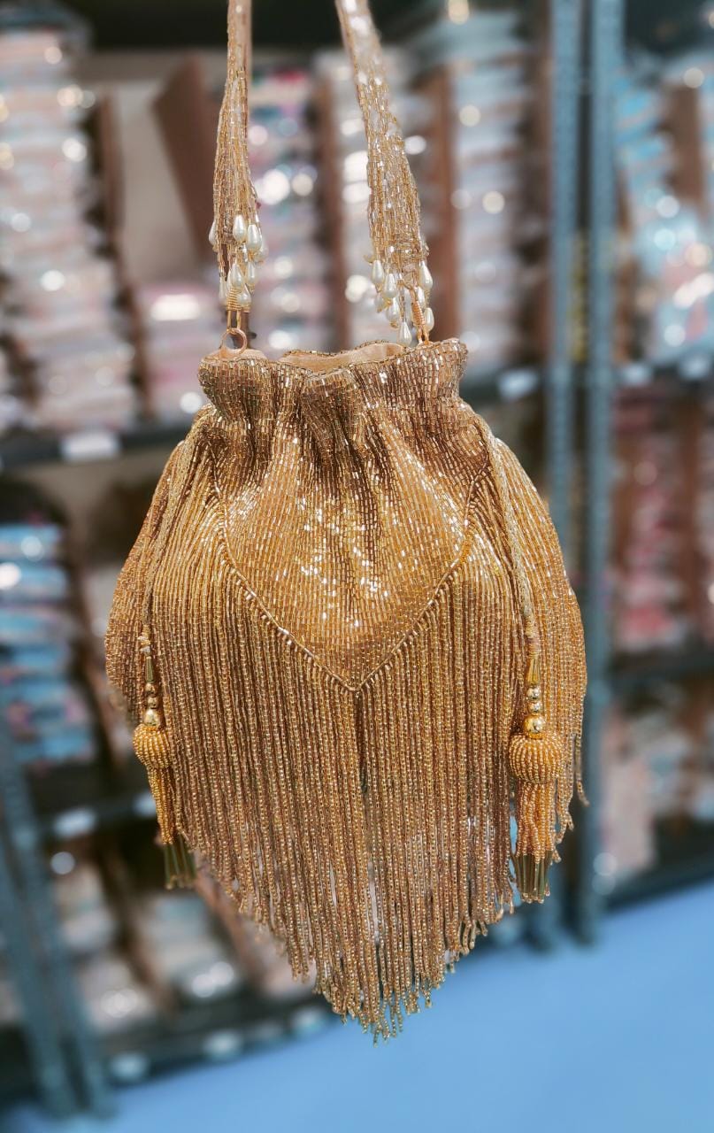 V Shaped Fringes Potlis
