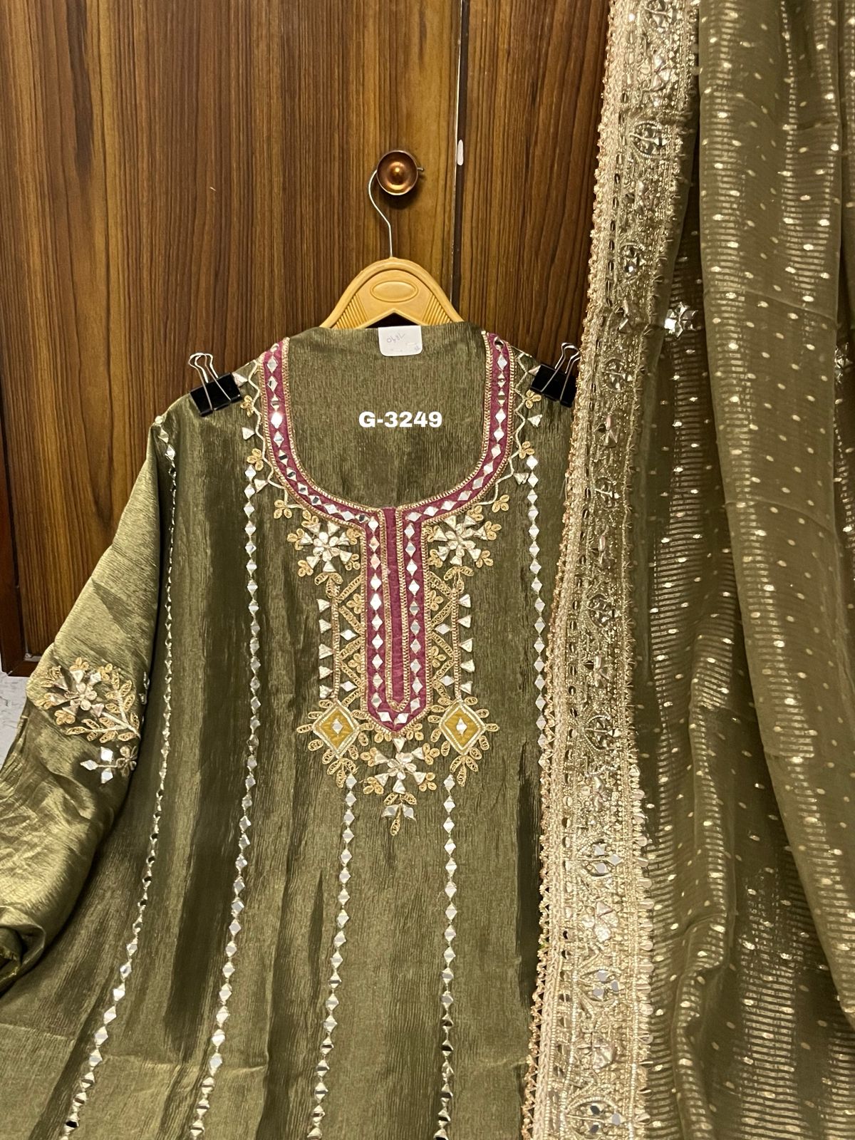 Unstitched Crushed Tissue Suit with embroidery