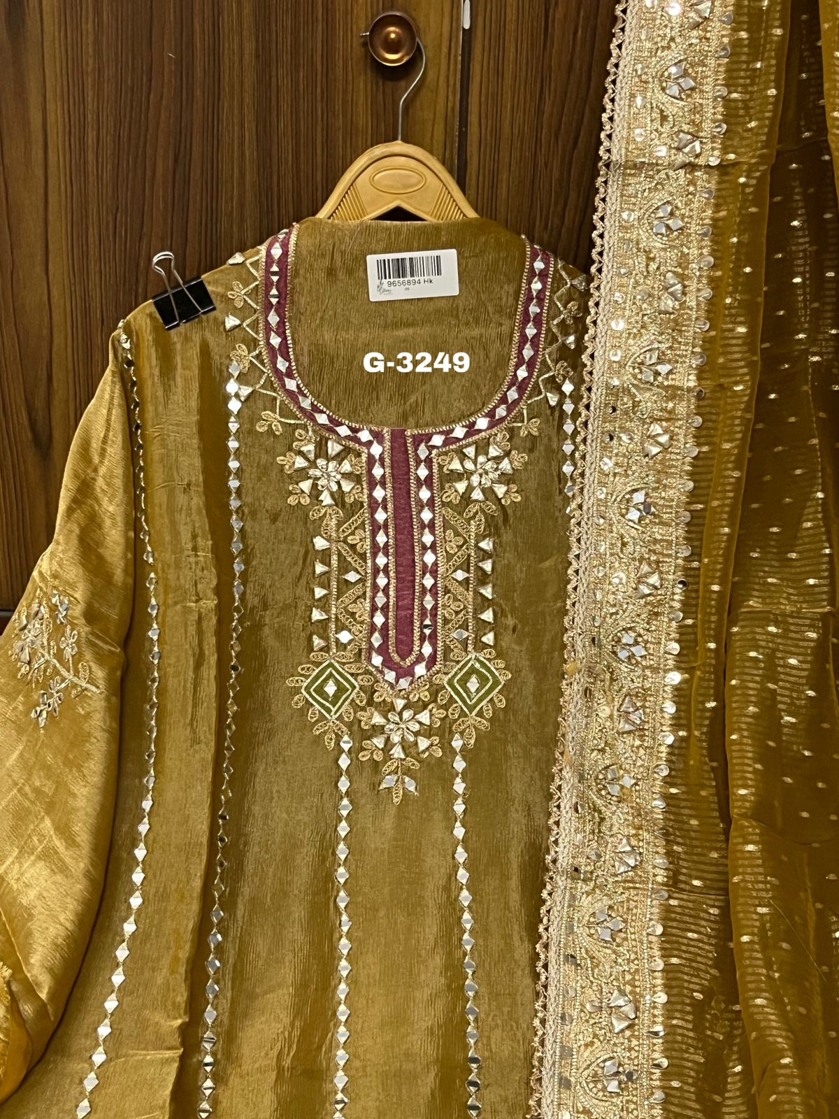 Unstitched Crushed Tissue Suit with embroidery