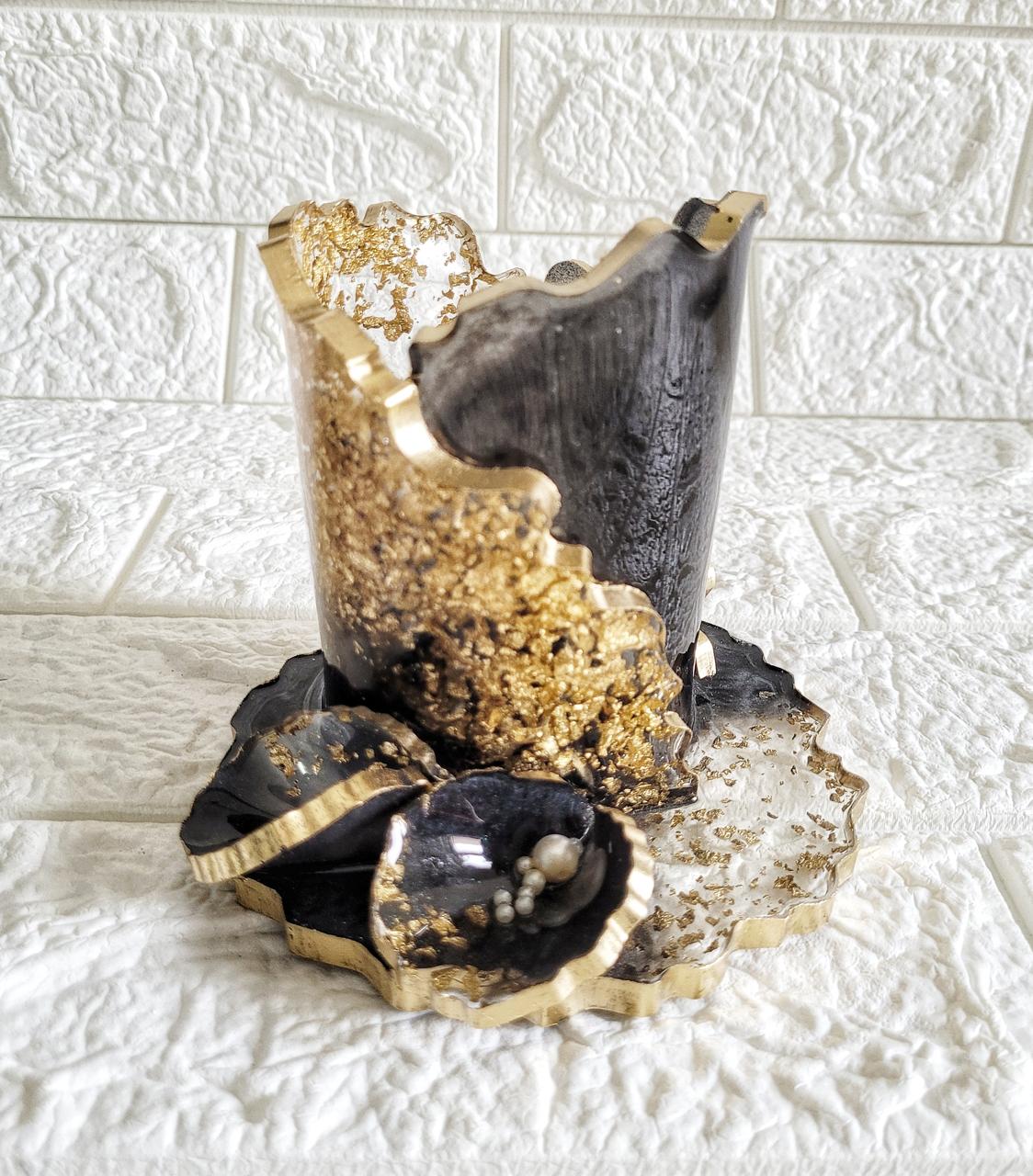 Exquisite resin cutlery stand