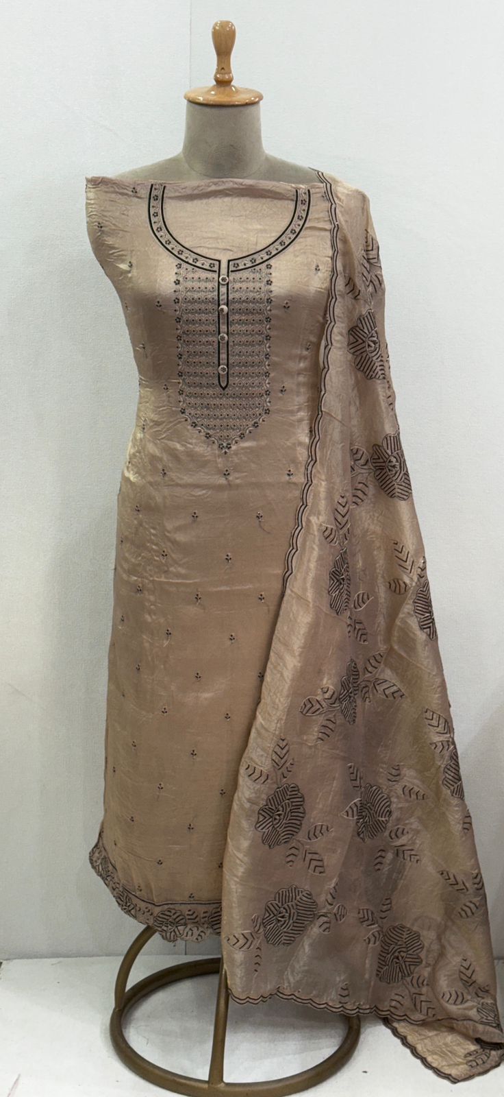 Crush Silk Tissue Suit with embroidery