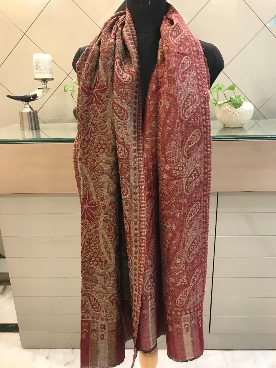 Zari Wool Jamdani Weaving Stole