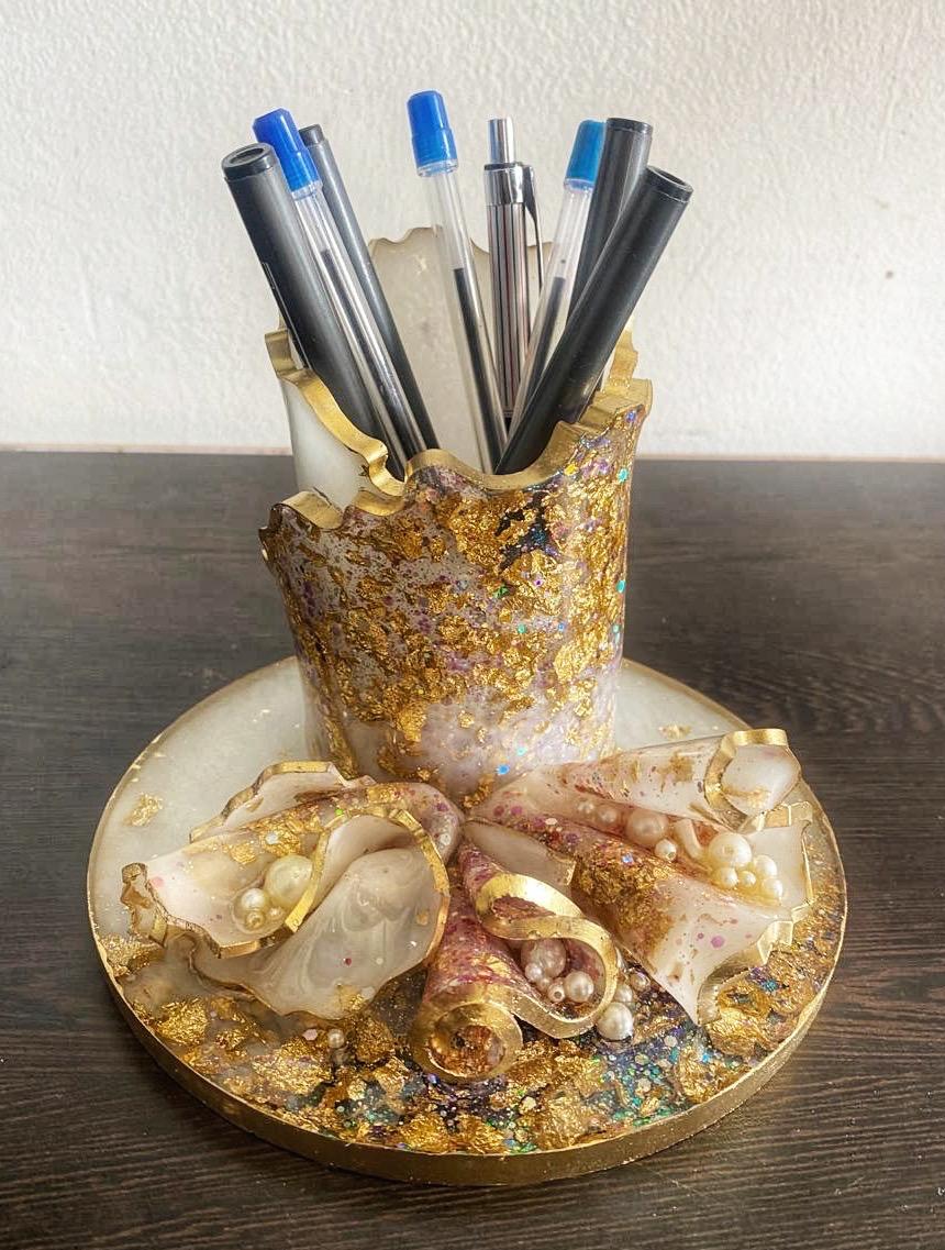 Exquisite resin cutlery stand