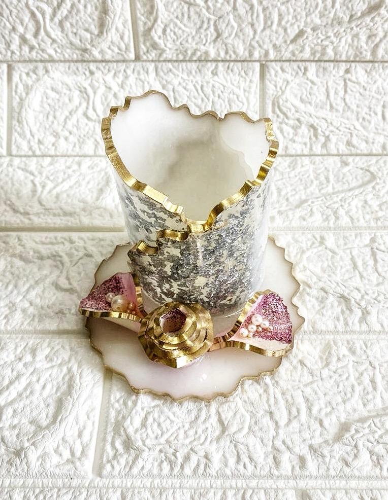 Exquisite resin cutlery stand