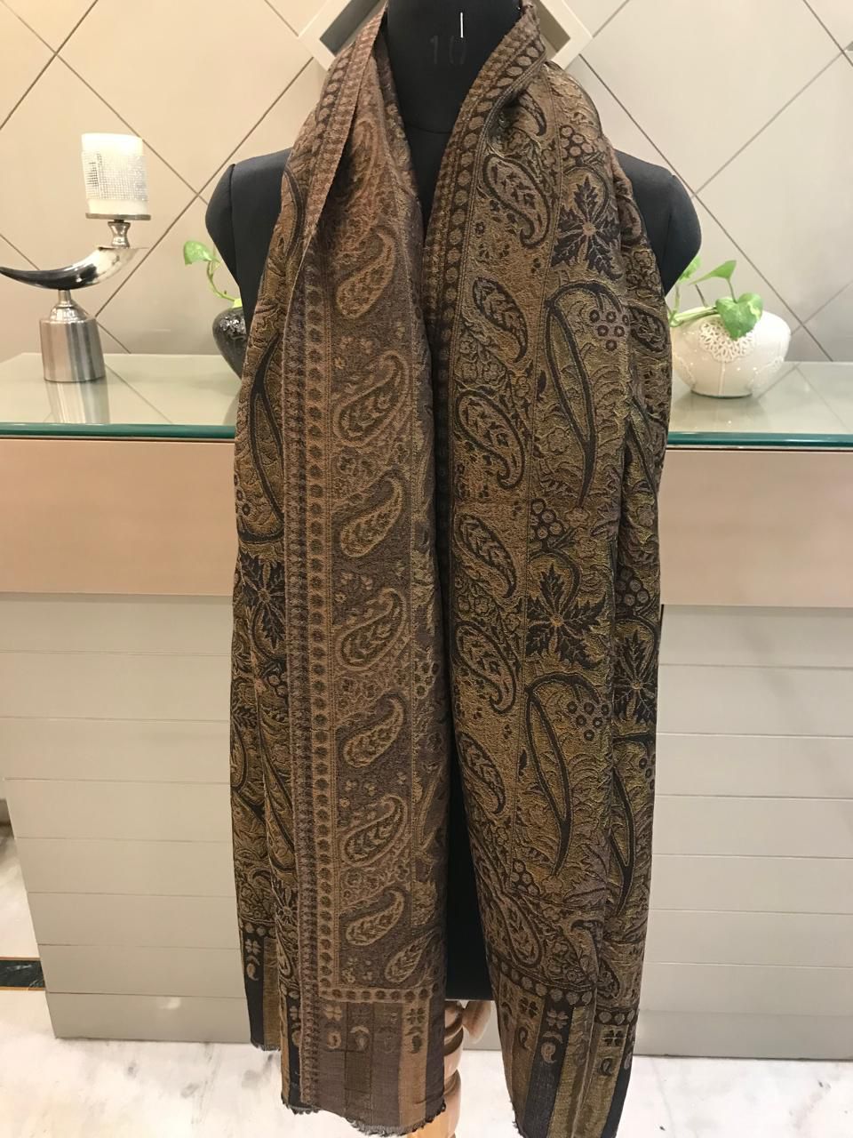 Zari Wool Jamdani Weaving Stole