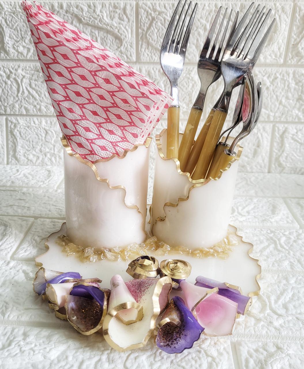 Exquisite resin cutlery stand