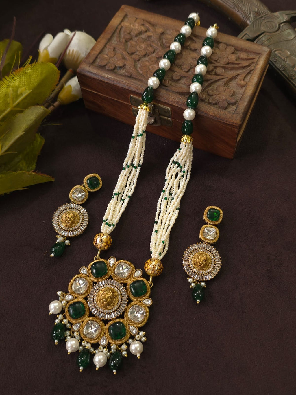 Beautiful Neckline Jewelry Sets No. 18