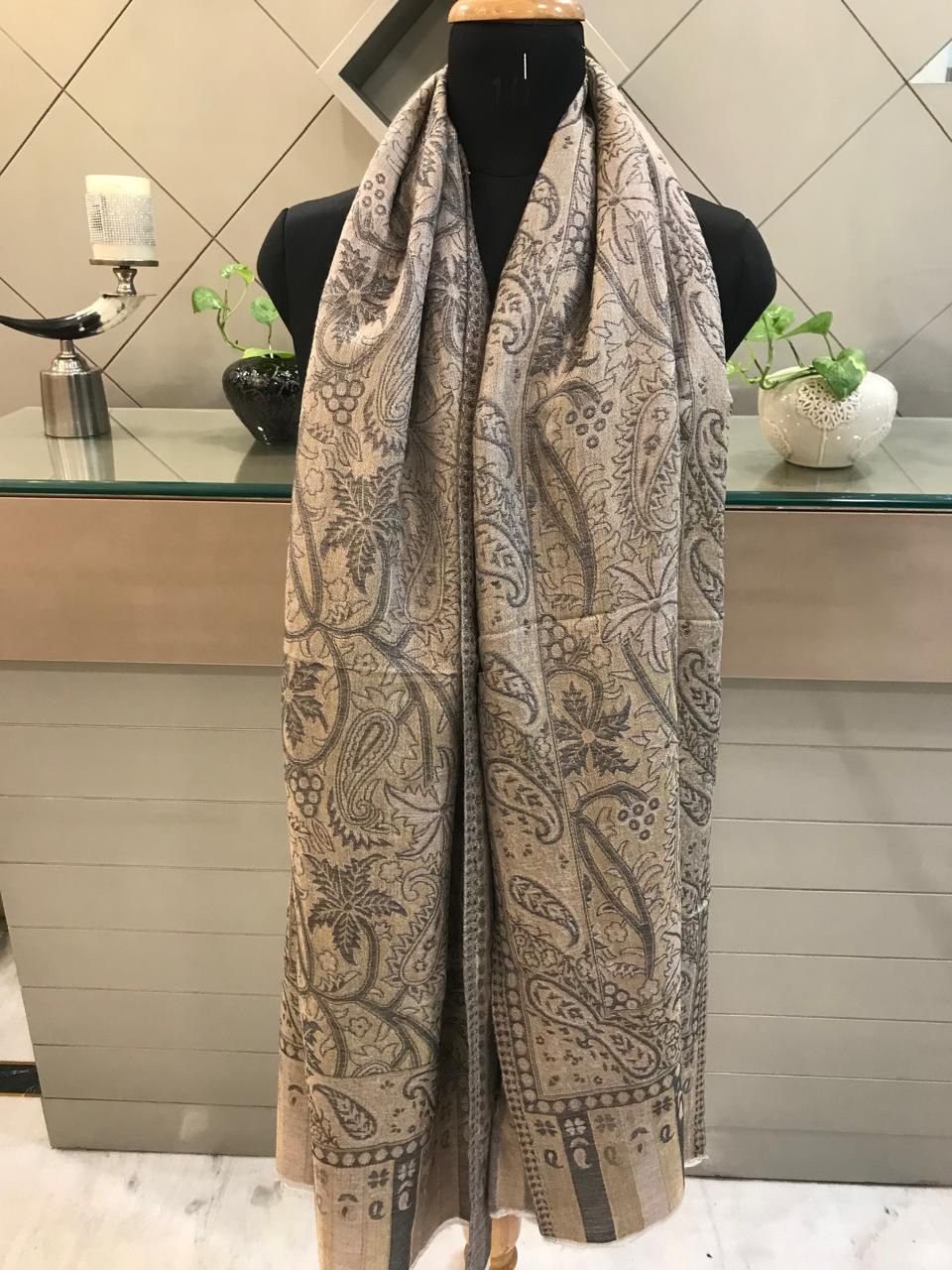 Zari Wool Jamdani Weaving Stole