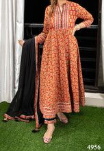 Load image into Gallery viewer, Cotton Kalidar Kurti with Pant (KB)