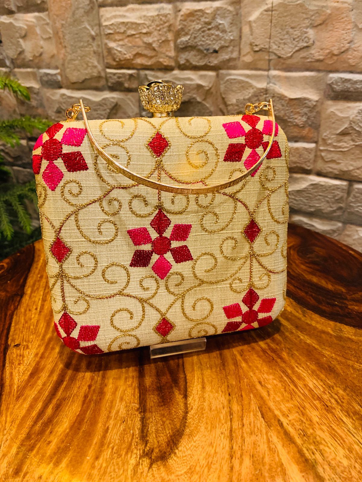 Stylish Women's Clutches