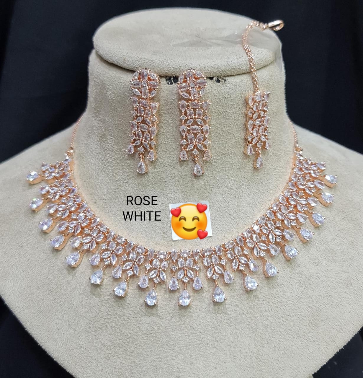 Beautiful Neckline Jewelry Sets