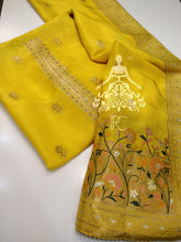 Load image into Gallery viewer, Beautiful Dola Silk Suit