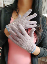 Load image into Gallery viewer, Beautiful Woolen Gloves