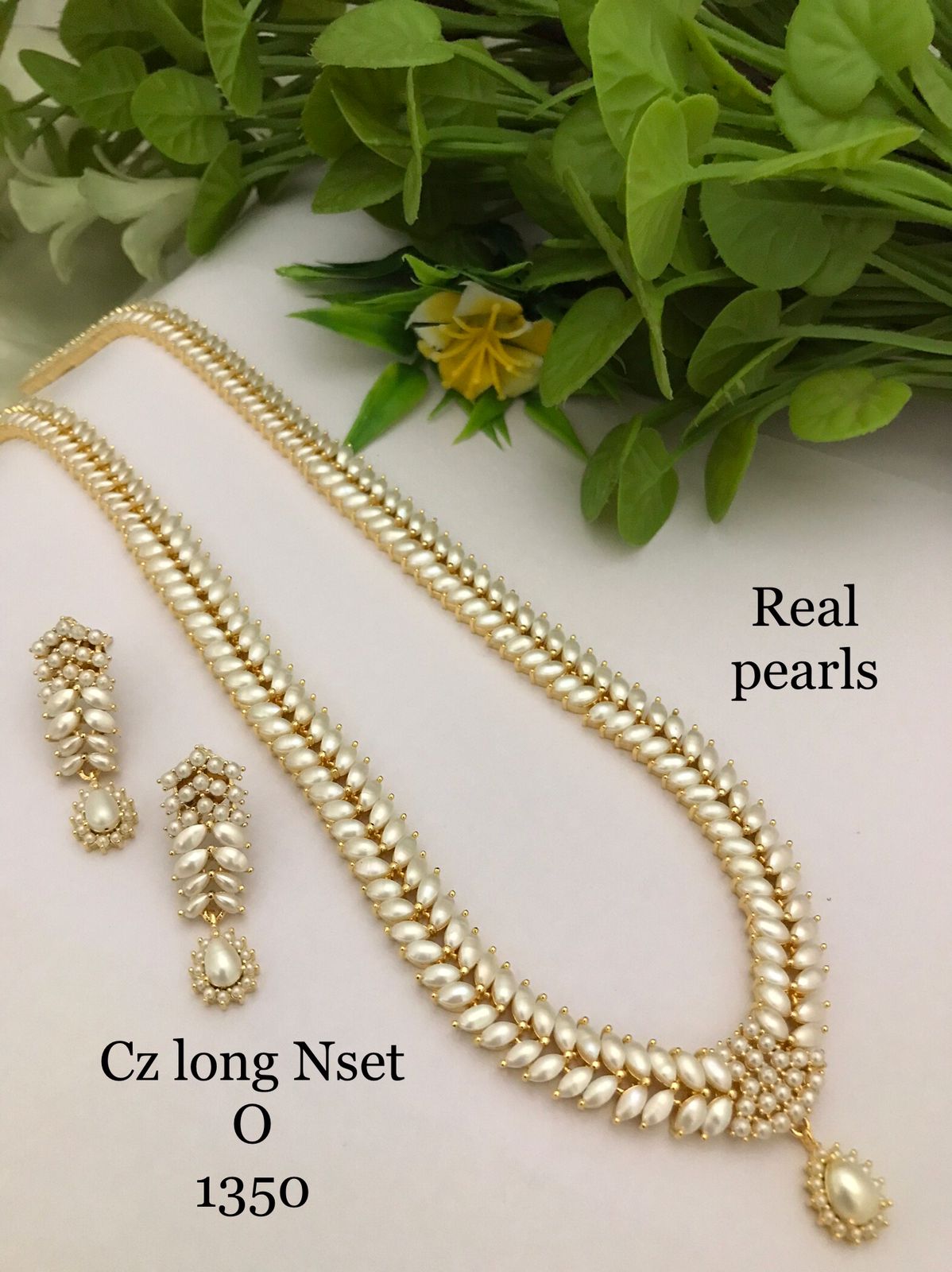 Real Pearl Sets