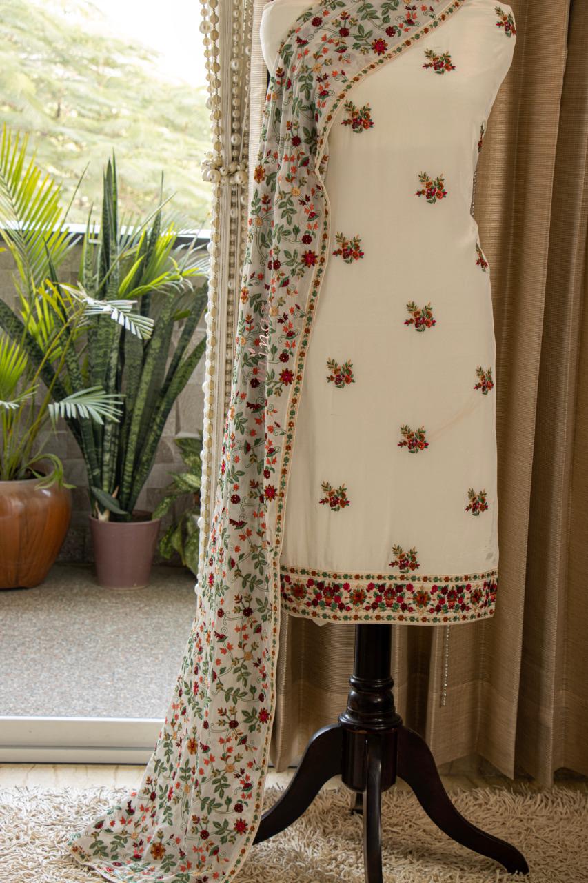 Stunning suits in crepe