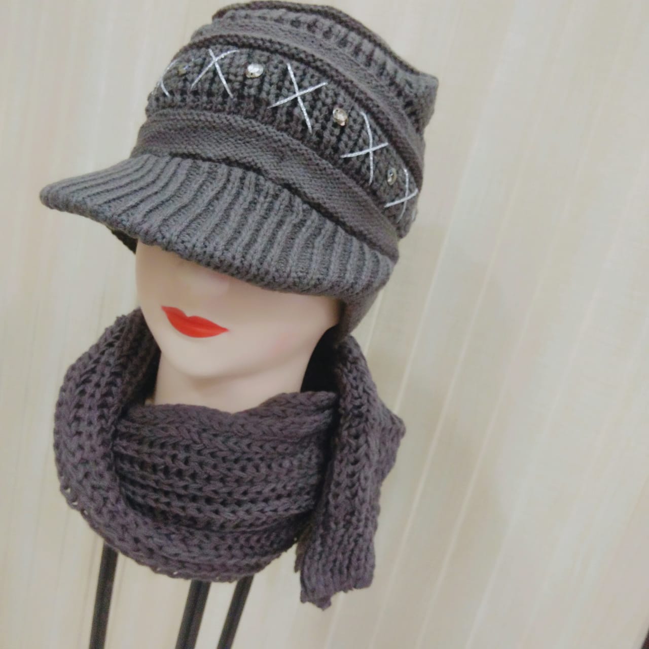 Woolen Cap with Mufler