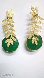 Diva Trendy Stud Earrings M4