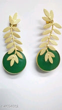 Load image into Gallery viewer, Diva Trendy Stud Earrings M4