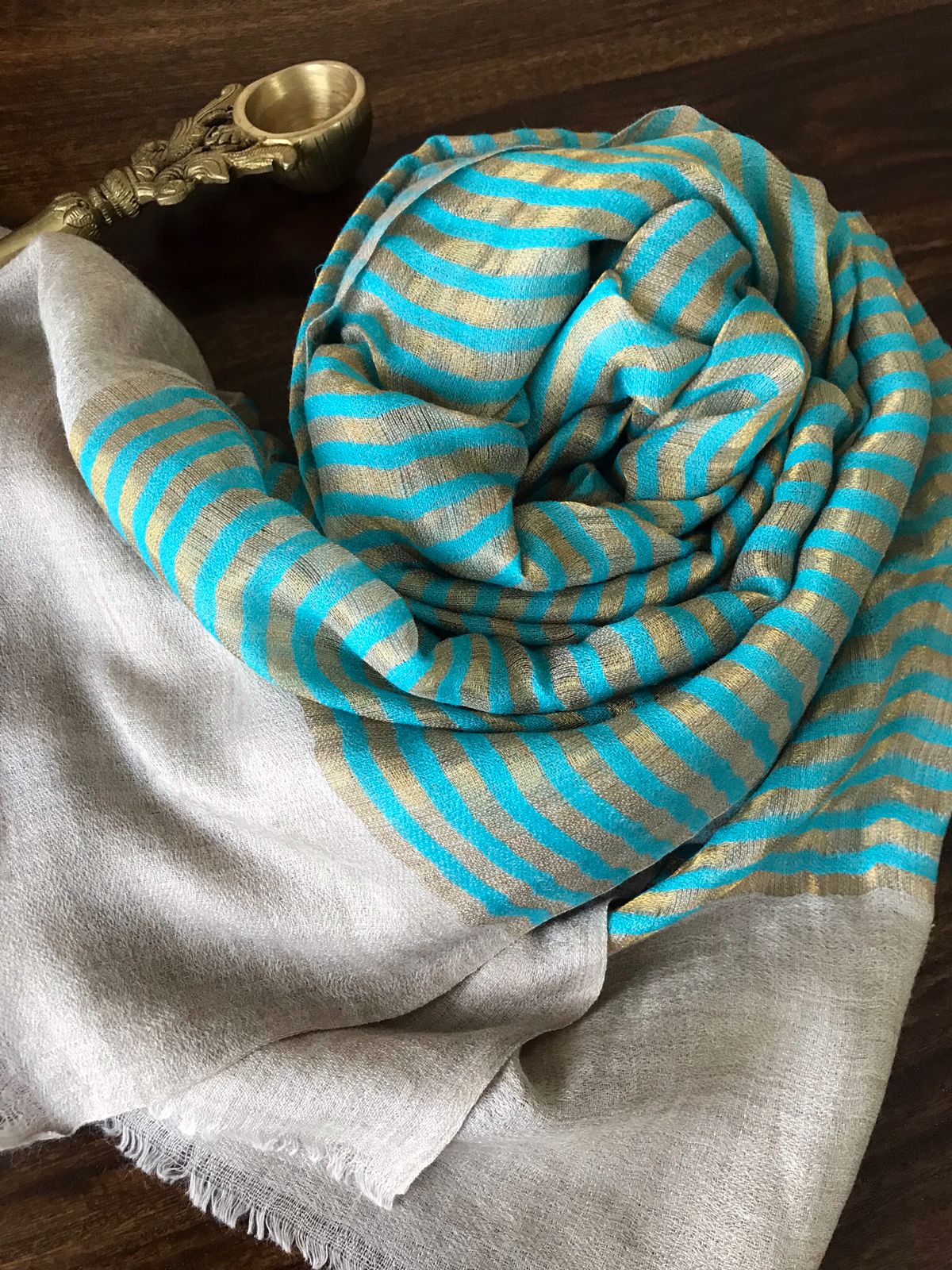 Handwoven Pure Wool Stoles with Zari Stripes