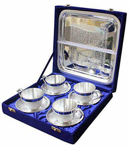 Cups and Saucers in Silver finish