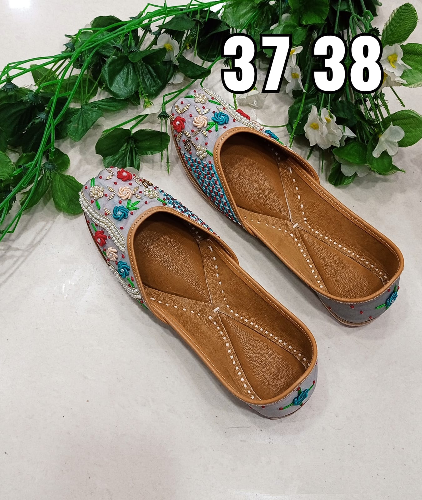 Punjabi Juttis