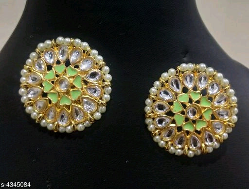 Nia Attractive Women's Earrings M30