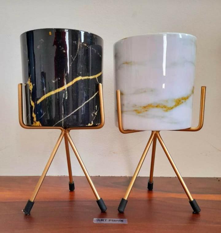 Pots 7*7 inches