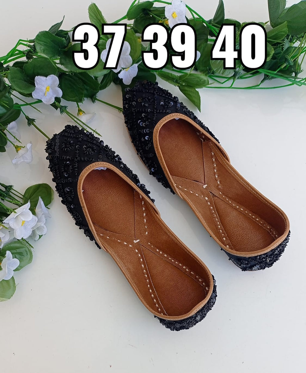 Punjabi Juttis