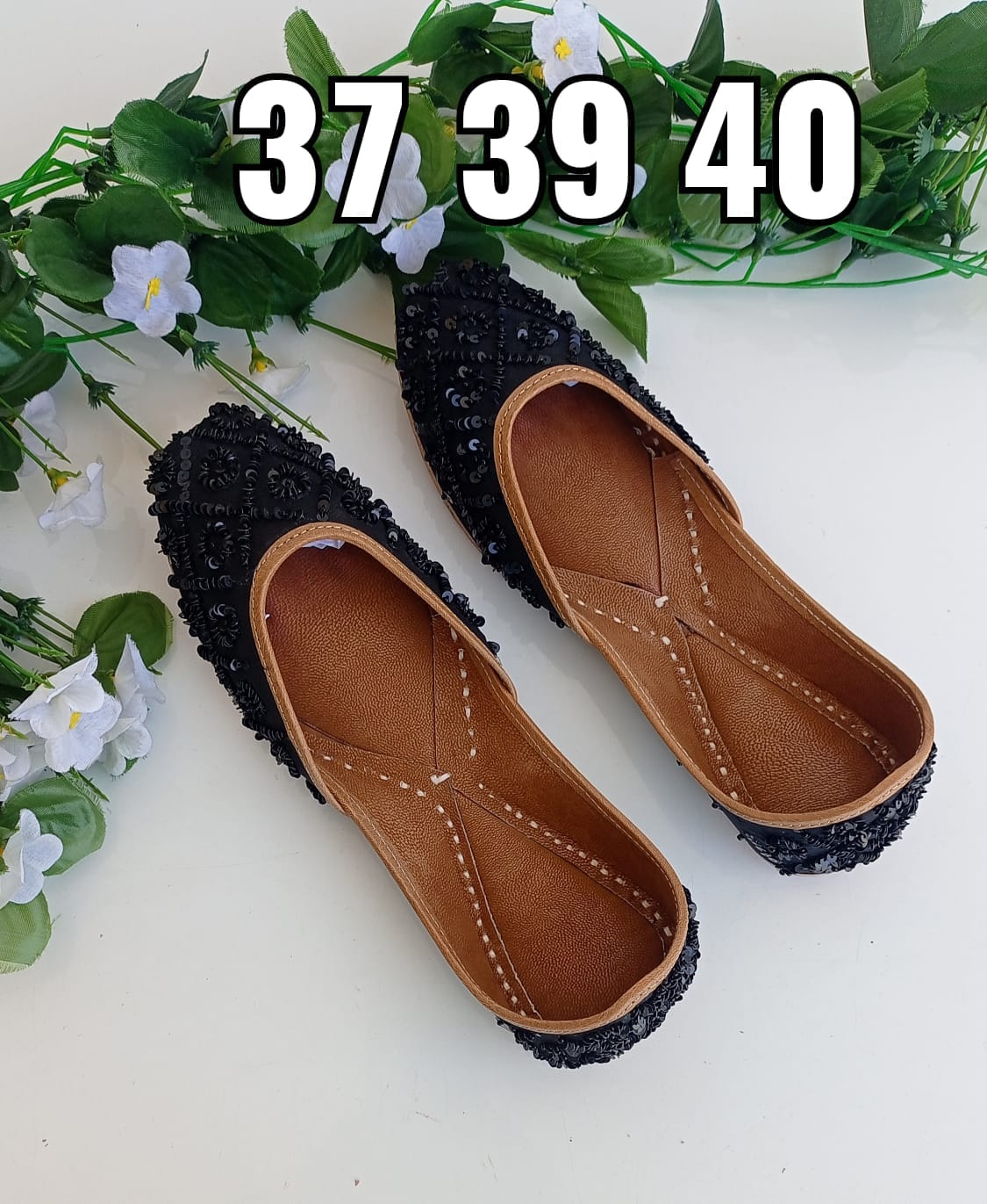 Punjabi Juttis