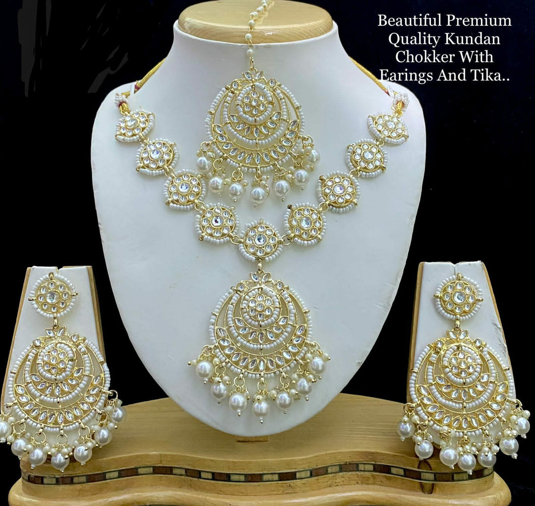 Beautiful Kundan Set