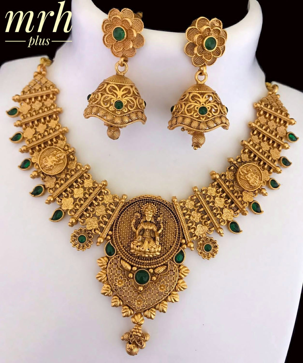 Beautiful Antique Necklace Sets