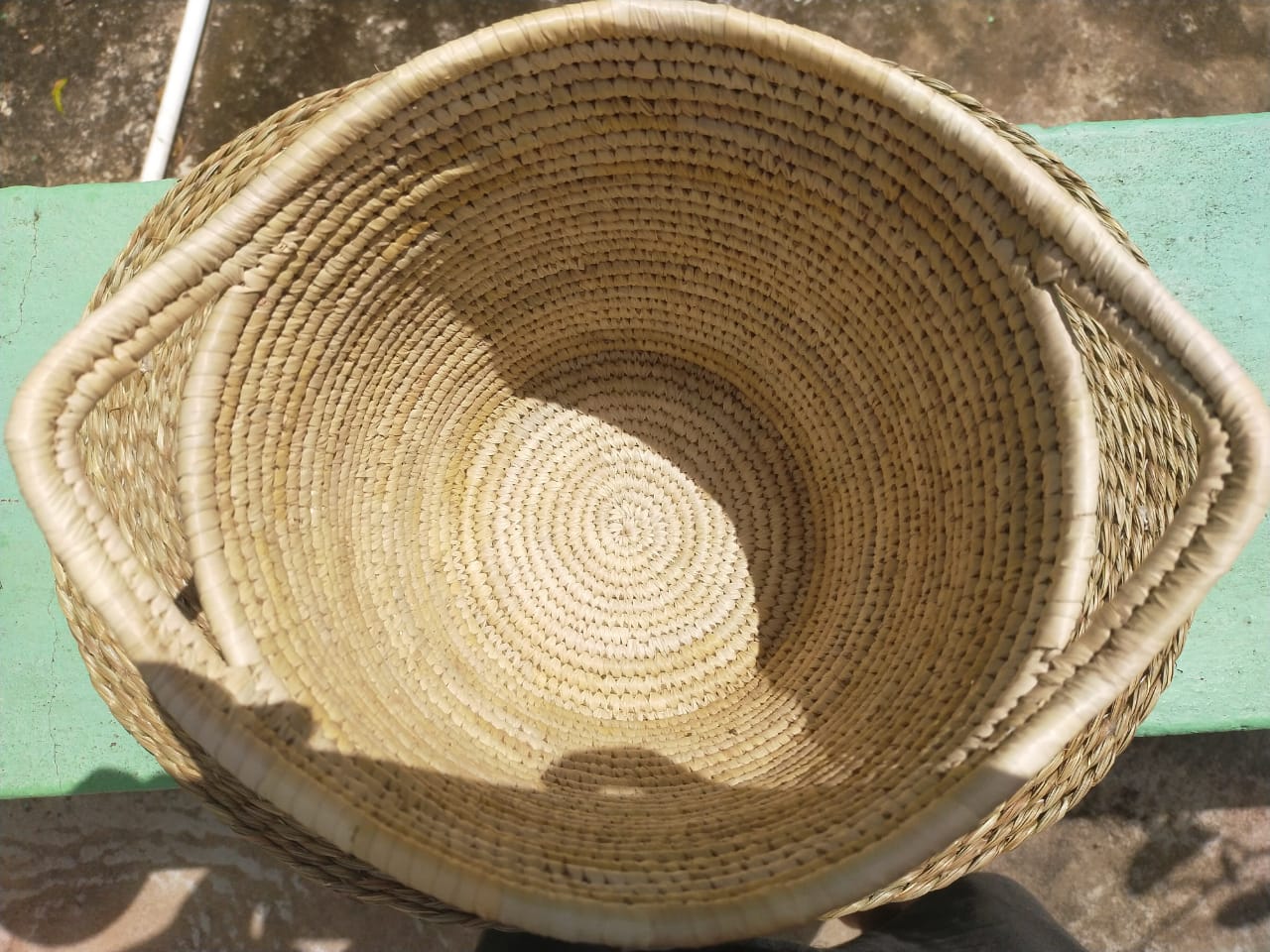 Planter with handle