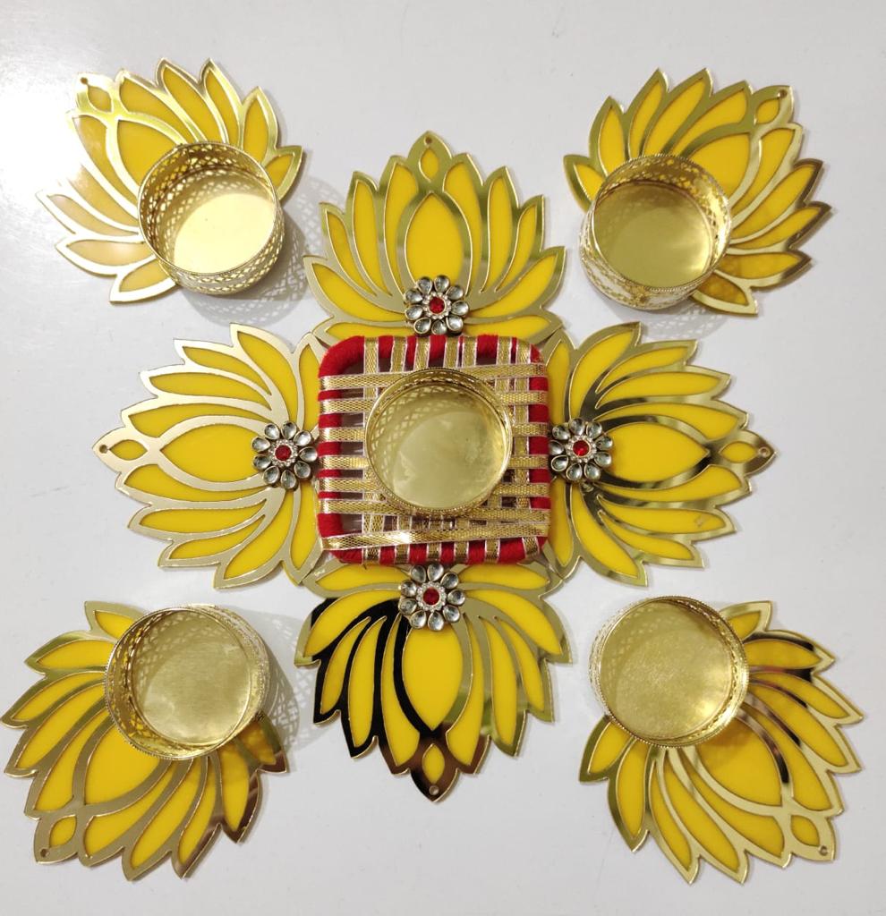 Rangoli with T light Holders