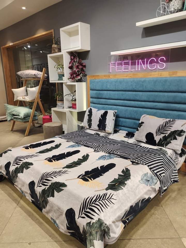 Beautiful Duvet Set 4 Pcs by Rosepetal