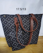 Traditional Handbag with Mobile pouch