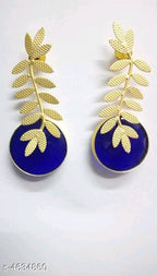 Diva Trendy Stud Earrings M4