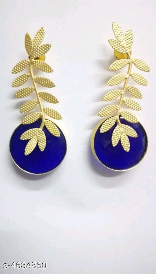 Diva Trendy Stud Earrings M4