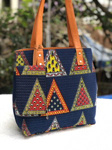 Traditional Handbag with Mobile pouch