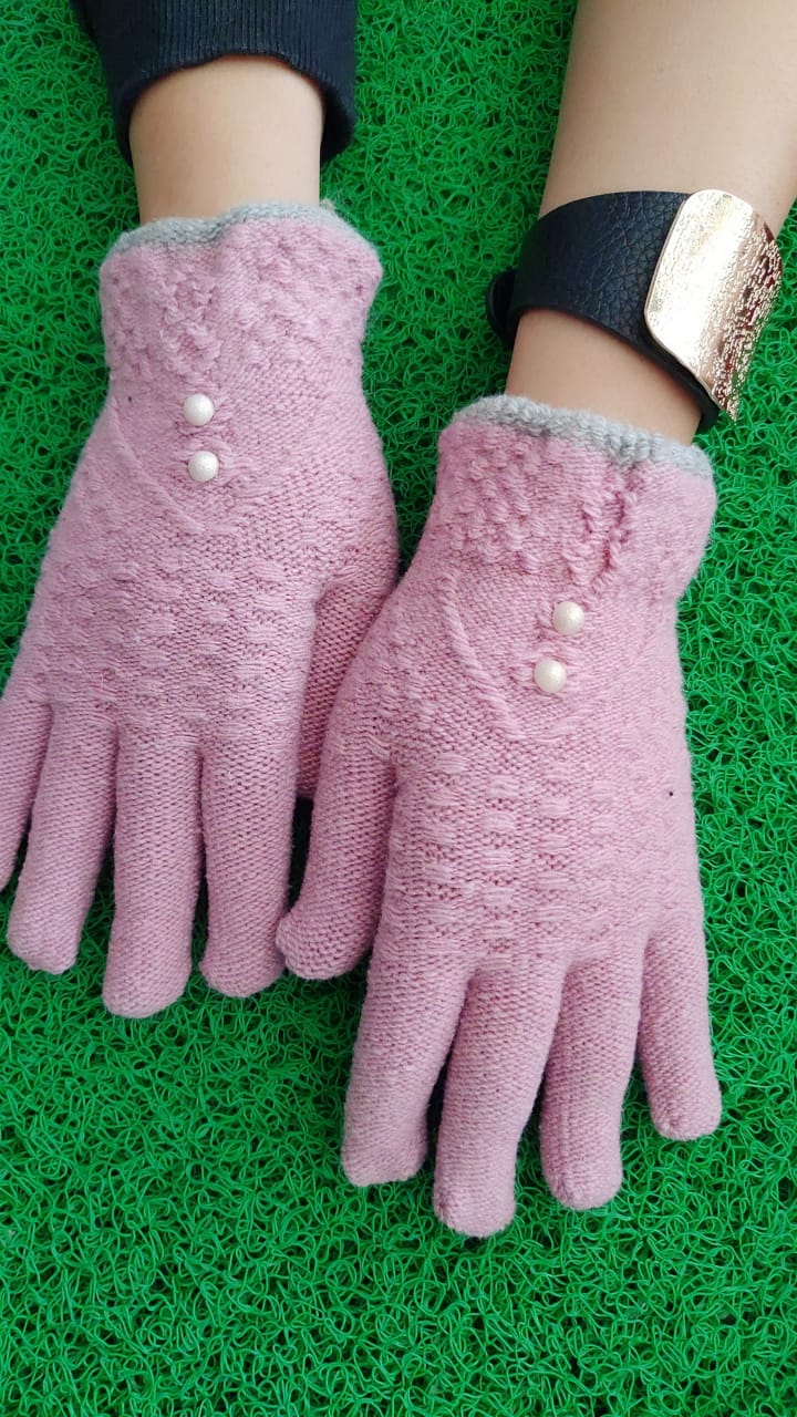 Beautiful Woolen Gloves