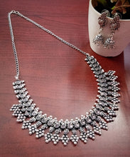 Load image into Gallery viewer, Kolhapuri Necklace Sets
