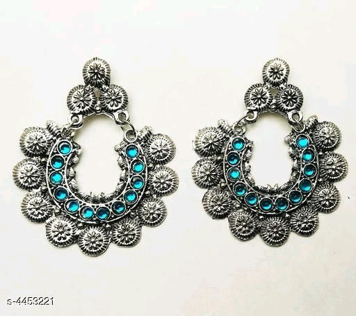 Sia Stylist Women's Earrings M5