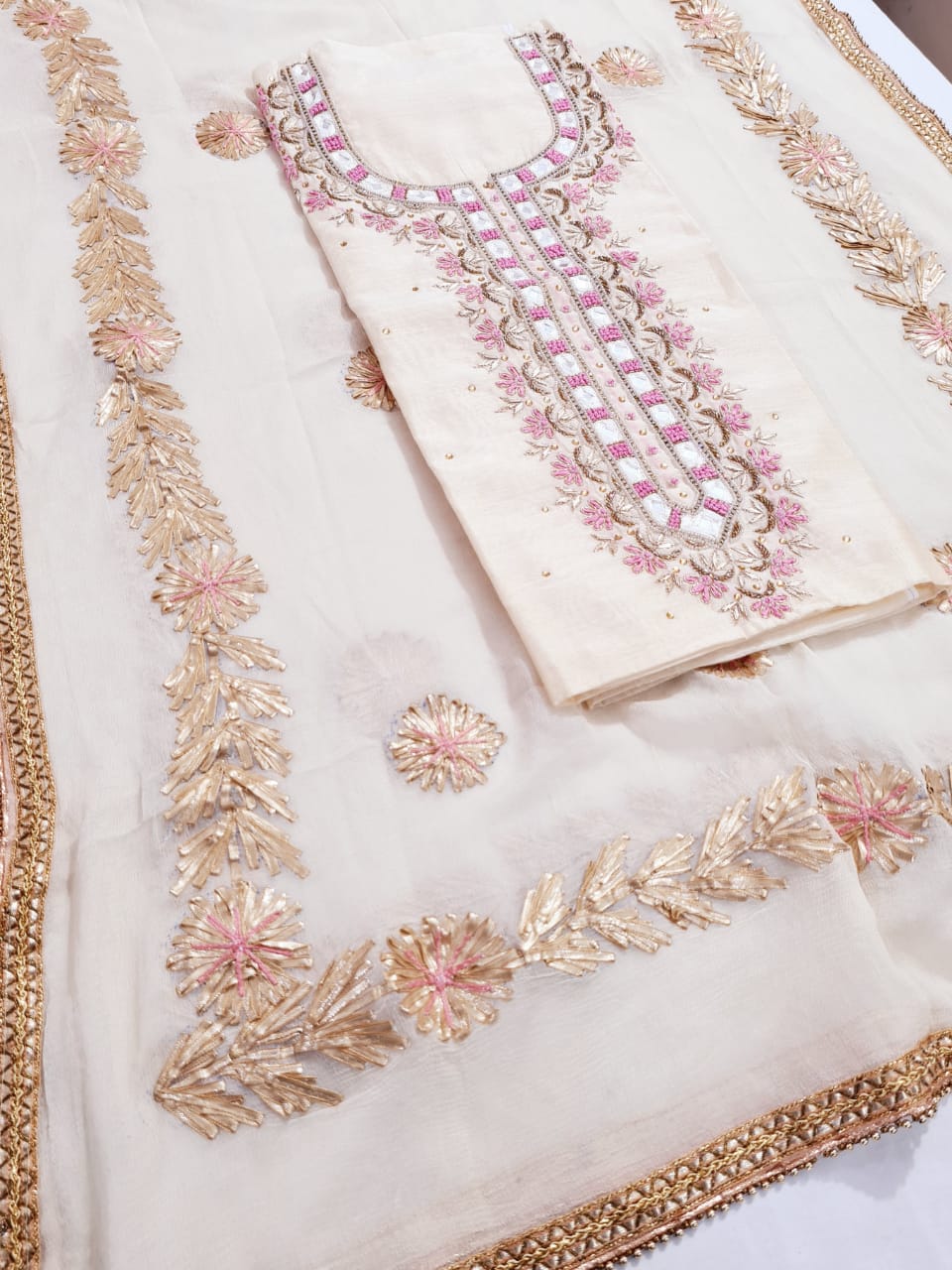 Chanderi Shirt hand embroidered with Shantoon Bottom