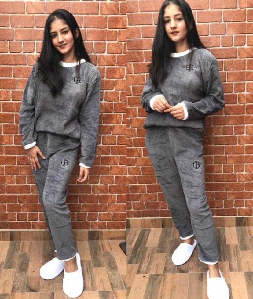 Women's Fur Night Suits