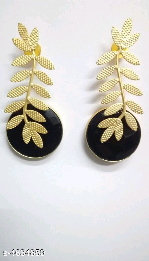 Diva Trendy Stud Earrings M4