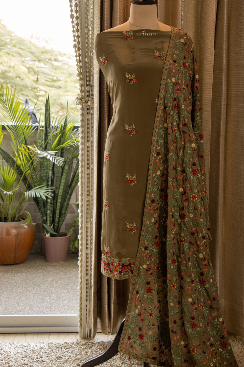 Stunning suits in crepe