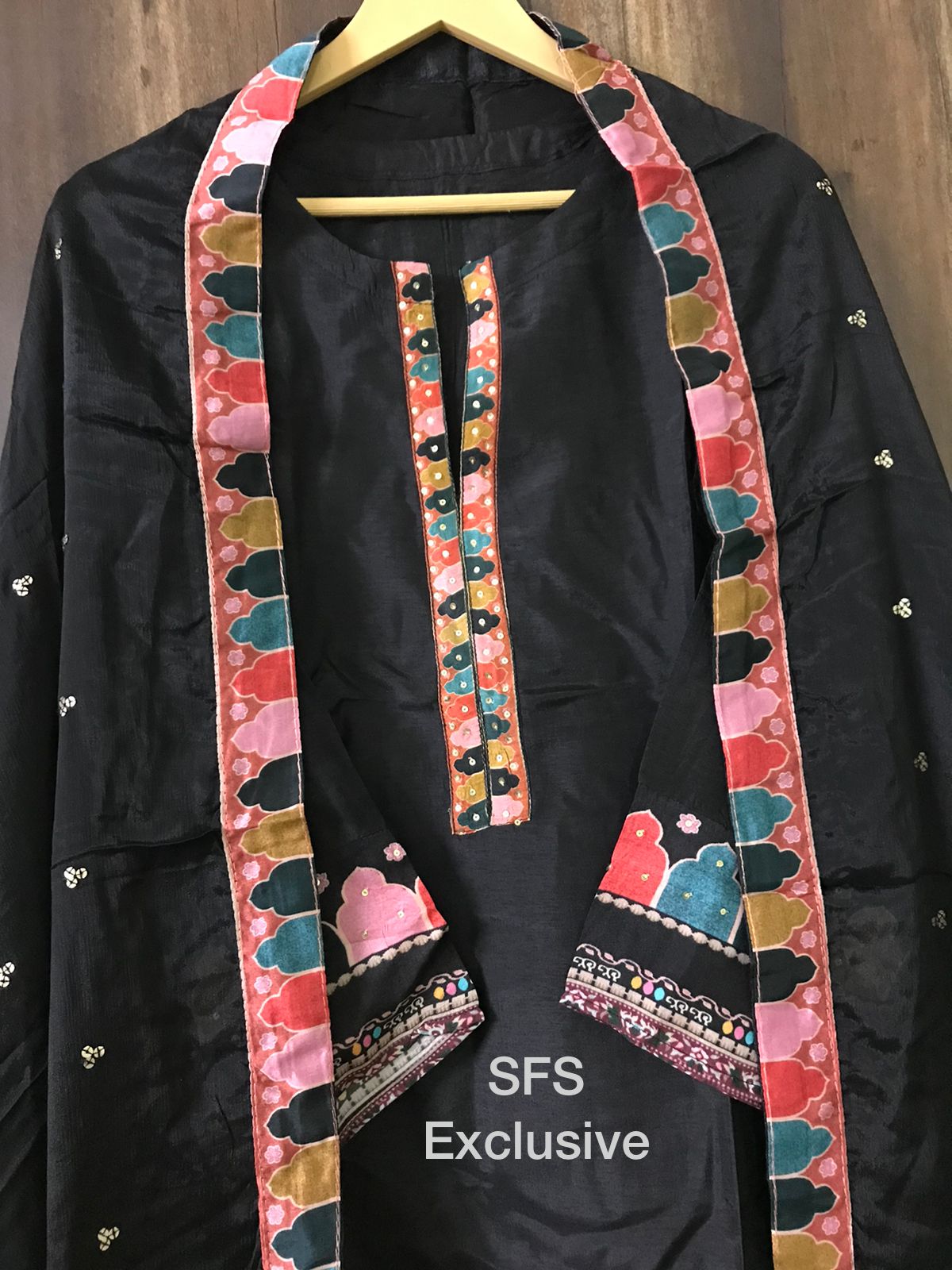 Dola Silk with Shantoon Bottom