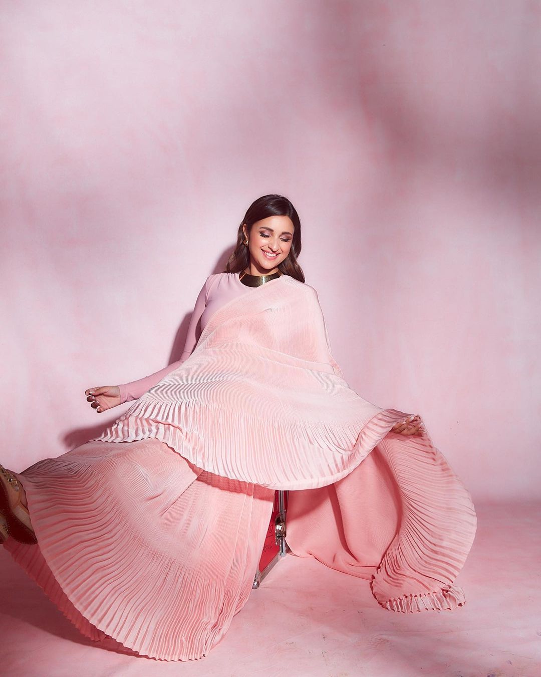 Soft Light Weight Crush Sarees